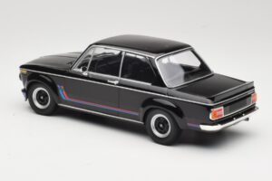 BMW 2002 Turbo Schwarz Minichamps 1:18 155026204 Metall — Bild 5 von 6
