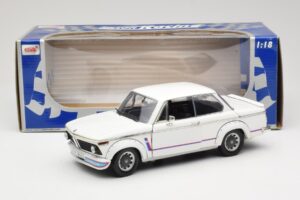 BMW 2002 Turbo E10 Weiß Anson 1:18 30393 Metall — Bild 8 von 8