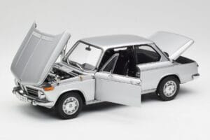 BMW 2002tii Silber AUTOart 1:18 80430151479 Metall — Bild 2 von 8