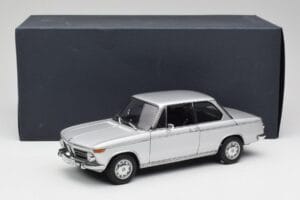 BMW 2002tii Silber AUTOart 1:18 80430151479 Metall — Bild 8 von 8