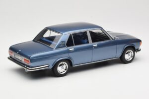 BMW 2500 E3 Blue Metallic BoS Models 1:18 BOS030 Resin — Bild 2 von 6