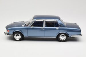 BMW 2500 E3 Blue Metallic BoS Models 1:18 BOS030 Resin — Bild 3 von 6