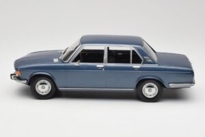 BMW 2500 E3 Blue Metallic Minichamps 1:18 155029200 Metall — Bild 3 von 6