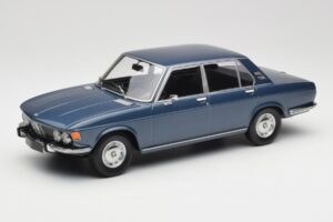 BMW 2500 E3 Blue Metallic Minichamps 1:18 155029200 Metall