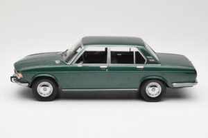 BMW 2500 E3 Green Metallic Minichamps 1:18 155029201 Metall — Bild 3 von 6