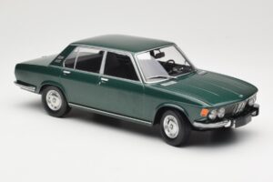 BMW 2500 E3 Green Metallic Minichamps 1:18 155029201 Metall — Bild 4 von 6