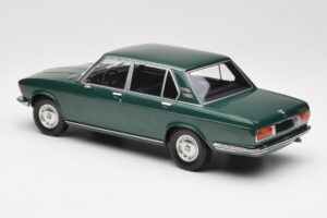 BMW 2500 E3 Green Metallic Minichamps 1:18 155029201 Metall — Bild 5 von 6