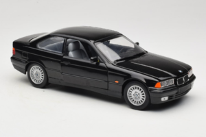 BMW 3 Series E36 Coupe Schwarz UT Models 1:18 BMW009 Metall — Bild 6 von 8