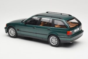 BMW 3 Series E36 Touring Green Metallic MCG 1:18 MCG18366 Metall — Bild 5 von 6