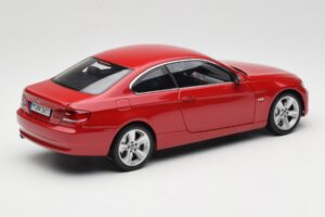 BMW 3 Series E92 Rot Kyosho 1:18 80430407219 Metall — Bild 3 von 8