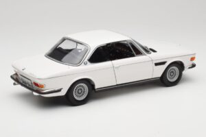 BMW 3.0 CSi E9 Weiß Minichamps 1:18 180029026 Metall — Bild 3 von 8