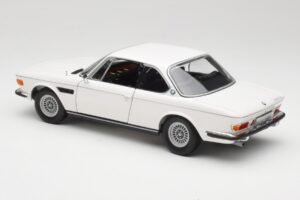 BMW 3.0 CSi E9 Weiß Minichamps 1:18 180029026 Metall — Bild 7 von 8