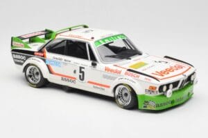 BMW 3.0 CSL E9 #5 Assoc Interim J-C. Chavan / A. Detrin Winners 24 Hours of Spa 1976 Minichamps 1:18 155762505 Metall — Bild 4 von 6