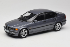 BMW 318i E46 Grey Metallic Händler Edition UT Models 1:18 80430028459 Metall