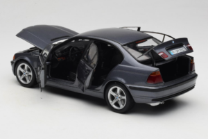 BMW 318i E46 Grey Metallic Händler Edition UT Models 1:18 80430028459 Metall — Bild 5 von 8