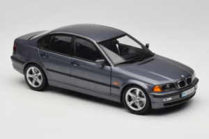 BMW 318i E46 Grey Metallic Händler Edition UT Models 1:18 80430028459 Metall — Bild 6 von 8