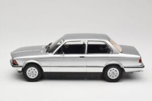 BMW 320 E21 Silber Minichamps 1:18 107024200 Resin — Bild 3 von 6