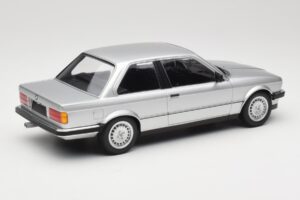 BMW 323i E21 Silber Minichamps 1:18 155026001 Metall — Bild 2 von 6