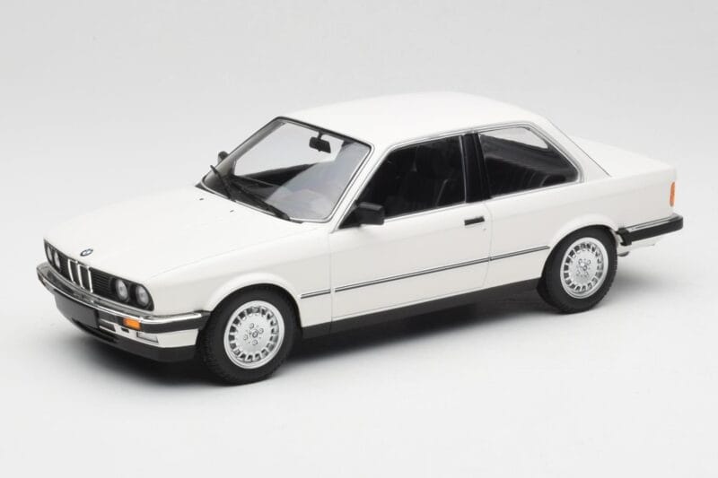BMW 323i E21 Weiß Minichamps 1:18 155026005 Metall