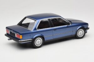BMW 323i E30 Blue Metallic Minichamps 1:18 155026002 Metall — Bild 2 von 6