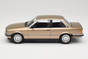 BMW 323i E30 Brown Metallic Minichamps 1:18 155026004 Metall — Bild 3 von 6