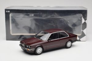 BMW 323i E30 Dark Red Metallic Minichamps 1:18 155026007 Metall — Bild 6 von 6