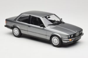 BMW 323i E30 Grey Metallic Minichamps 1:18 155026006 Metall — Bild 4 von 6