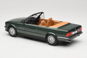 BMW 325i E30 Cabriolet Grün MCG 1:18 MCG18545 Metall — Bild 5 von 6