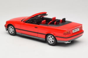 BMW 325i E36 Cabriolet Rot Maisto 1:18 50229 Metall — Bild 7 von 8