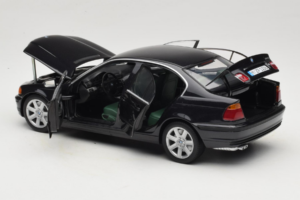 BMW 328i E46 Schwarz UT Models 1:18 80439422373 Metall — Bild 5 von 8