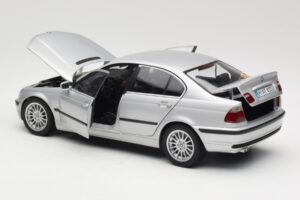BMW 330i E46 Silber UT 1:18 80430302328 Metall — Bild 5 von 8