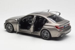BMW 330i G20 Silber Norev 1:18 183275 Metall — Bild 5 von 8