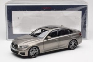 BMW 330i G20 Silber Norev 1:18 183275 Metall — Bild 8 von 8