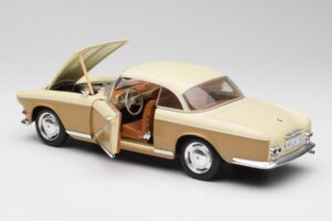 BMW 503 Beige Revell 1:18 8832 Metall — Bild 5 von 8