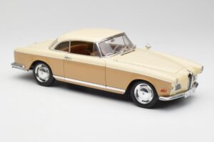 BMW 503 Beige Revell 1:18 8832 Metall — Bild 6 von 8