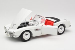 BMW 507 Touring Sport Feather White Revell 1:18 8810 Metall — Bild 2 von 8