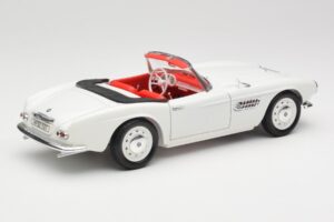BMW 507 Touring Sport Feather White Revell 1:18 8810 Metall — Bild 3 von 8
