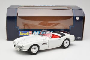 BMW 507 Touring Sport Feather White Revell 1:18 8810 Metall — Bild 8 von 8