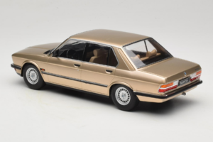 BMW 520i E28 Gold Metallic IXO 1:18 18CMC184 Metall — Bild 5 von 6