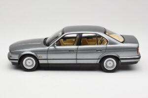 BMW 535i E34 Grau Metallic Minichamps 1:18 100024008 Metall — Bild 4 von 8
