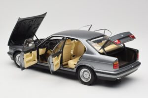 BMW 535i E34 Grau Metallic Minichamps 1:18 100024008 Metall — Bild 5 von 8