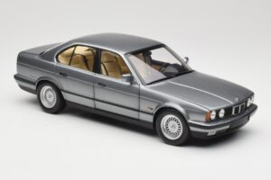 BMW 535i E34 Grau Metallic Minichamps 1:18 100024008 Metall — Bild 6 von 8