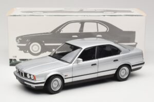 BMW 535i E34 Silber Minichamps 1:18 100024005 Metall — Bild 8 von 8