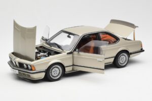 BMW 635 CSi E24 Bronzit Beige Metallic AUTOart 1:18 70523 Metall — Bild 2 von 8