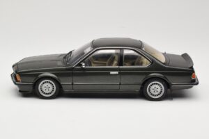 BMW 635 CSi E24 Malachit Green Metallic AUTOart 1:18 70522 Metall — Bild 4 von 8