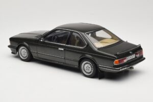 BMW 635 CSi E24 Malachit Green Metallic AUTOart 1:18 70522 Metall — Bild 7 von 8