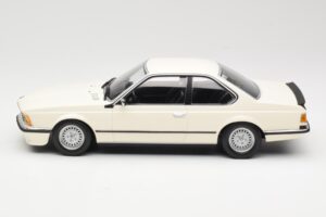 BMW 635 CSi E24 Weiß Minichamps 1:18 155028102 Metall — Bild 3 von 6