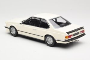 BMW 635 CSi E24 Weiß Minichamps 1:18 155028102 Metall — Bild 5 von 6