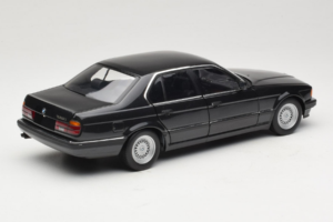 BMW 730i E32 Black Metallic Minichamps 1:18 100023002 Metall — Bild 3 von 8