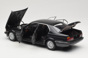 BMW 730i E32 Black Metallic Minichamps 1:18 100023002 Metall — Bild 5 von 8